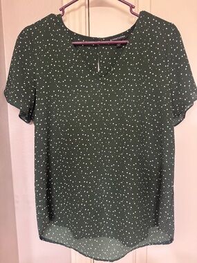 41 Hawthorn Forest Green Dot Short-Sleeve Blouse